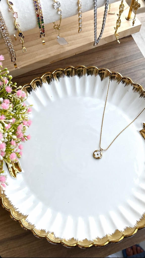 Elara Necklace