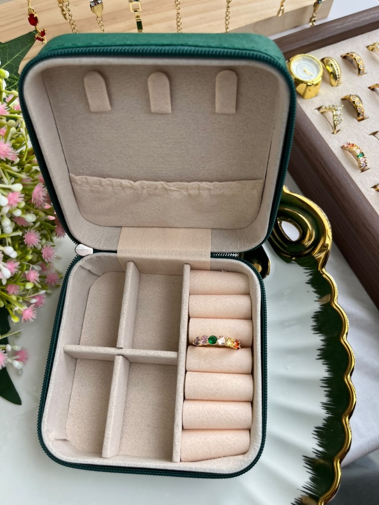 Gem ring