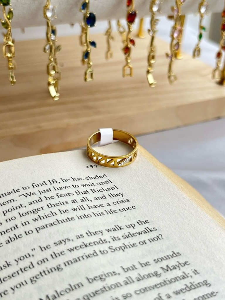 Eira ring