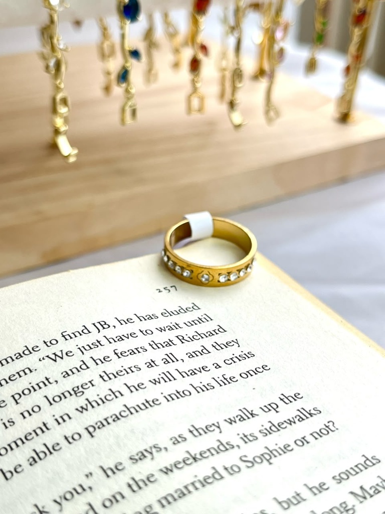 clover stone ring