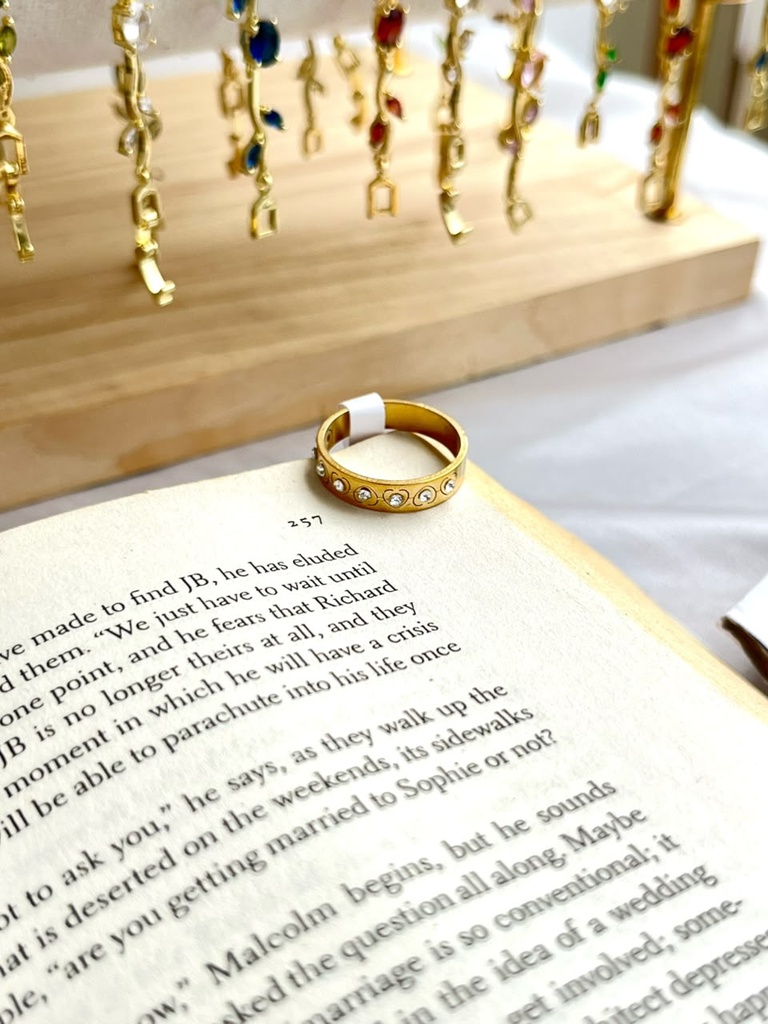 Elvy ring