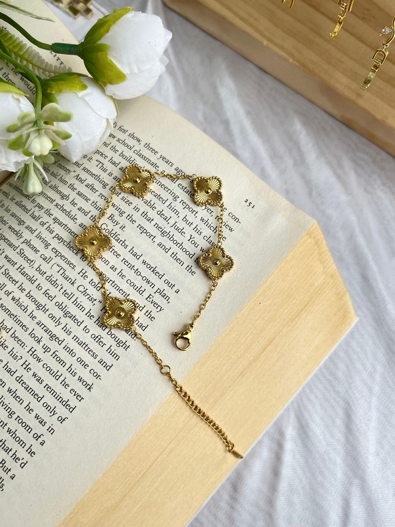 golden van cleef bracelet