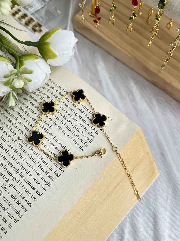 black van cleef bracelet