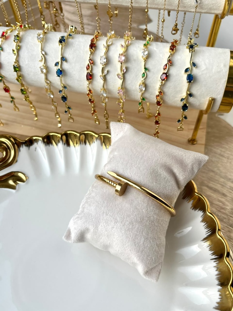 nail kada bracelet