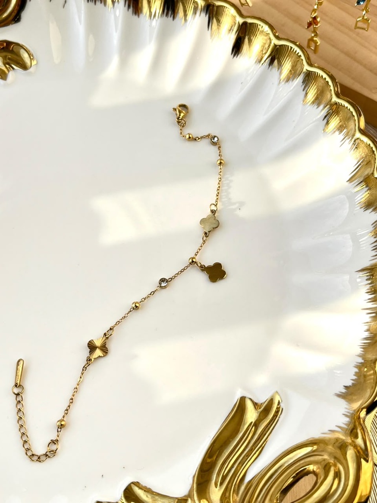 van cleef charm bracelet