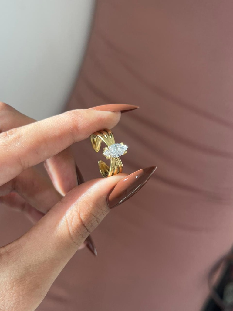 Oval Grace ring