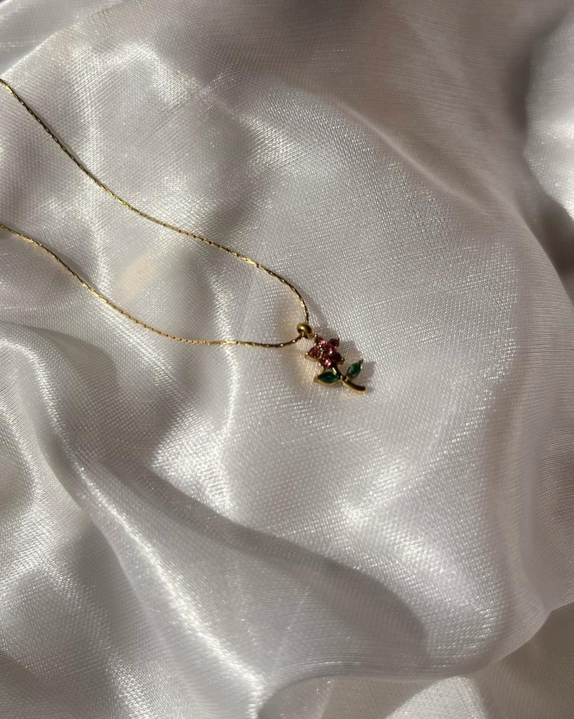 Petalé tulip necklace