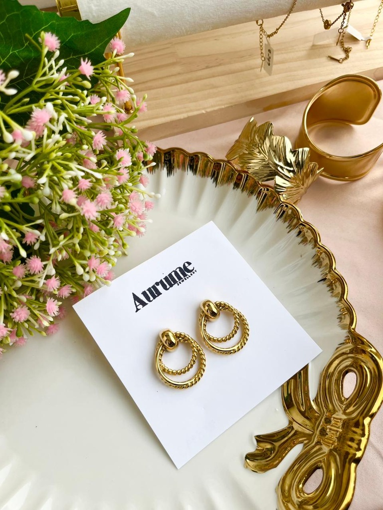 Aria studs