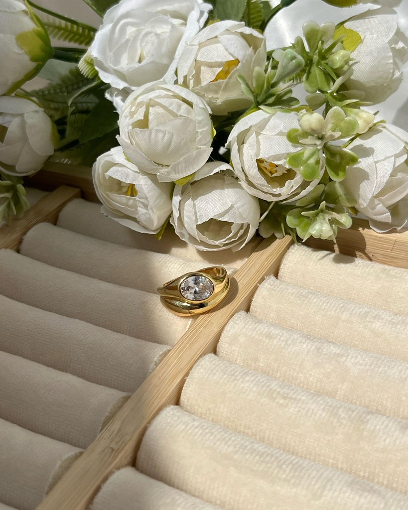 Elysia ring