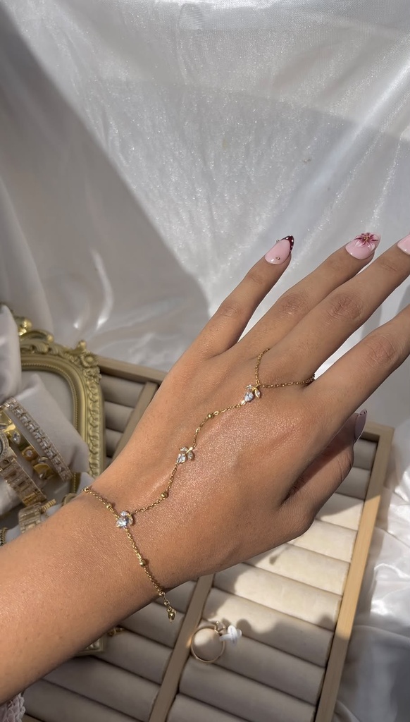 blossom handchain