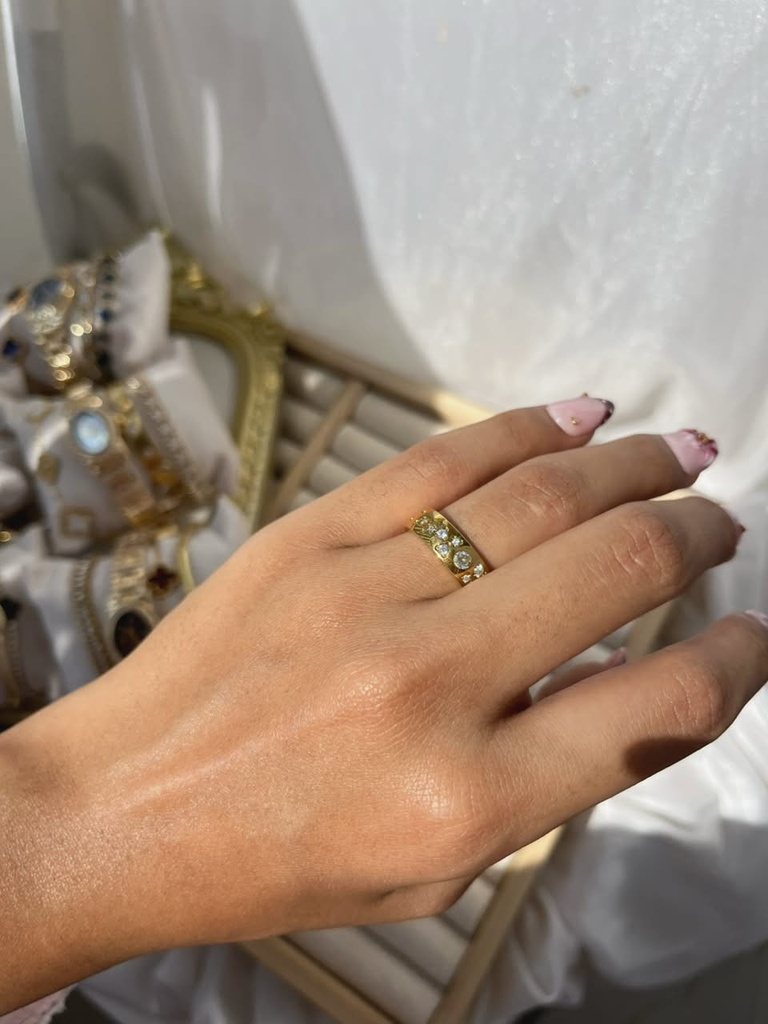 Stonelle ring