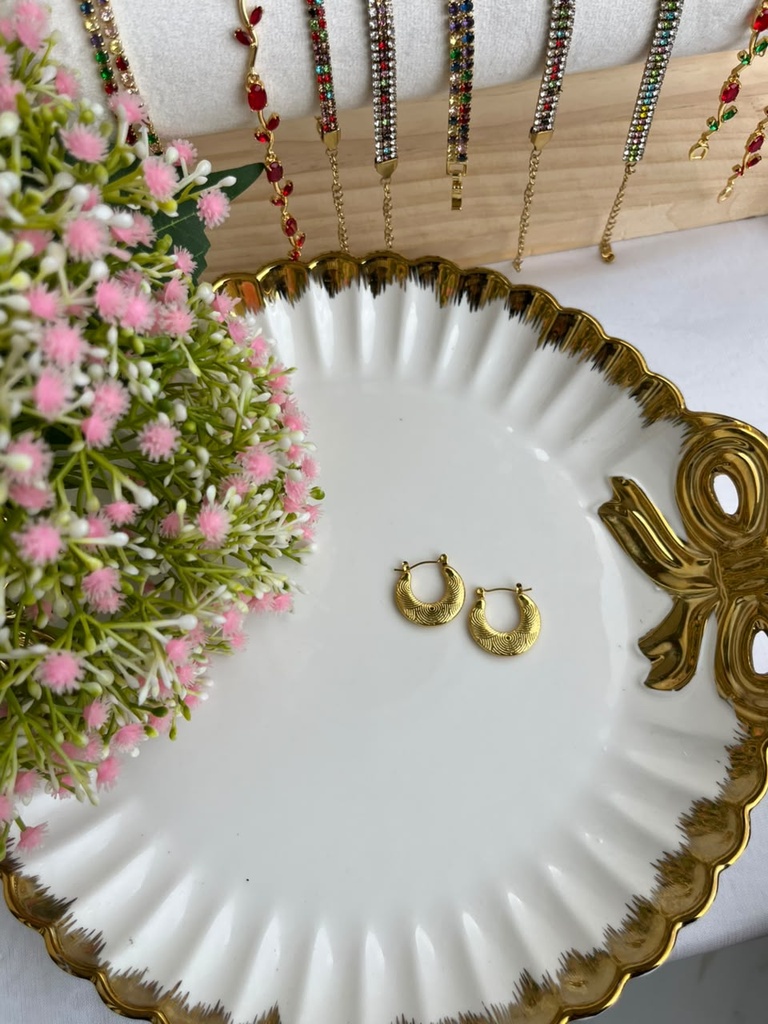 tiny luxe hoops