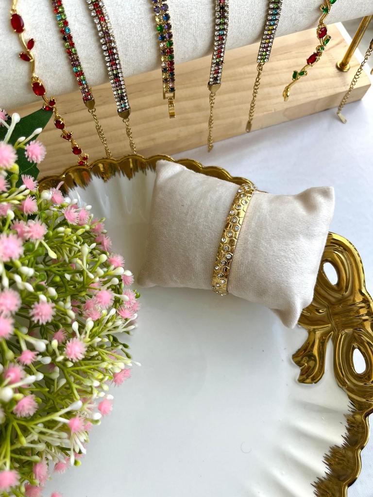 Royale kada