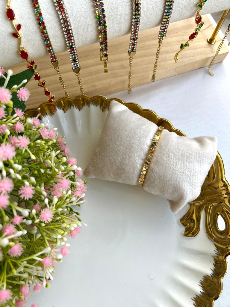 Auric kada